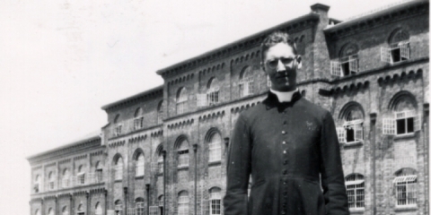 Miguel Triana, Pbro., 1947. Colección Alfonso Henao Sáenz, Archivo Histórico Arquidiocesano, 2025. AFH LRA D01 007.
